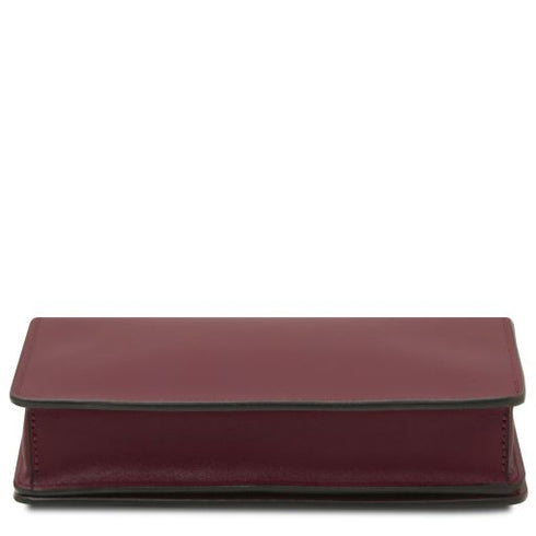 Opera - Leather clutch with chain strap